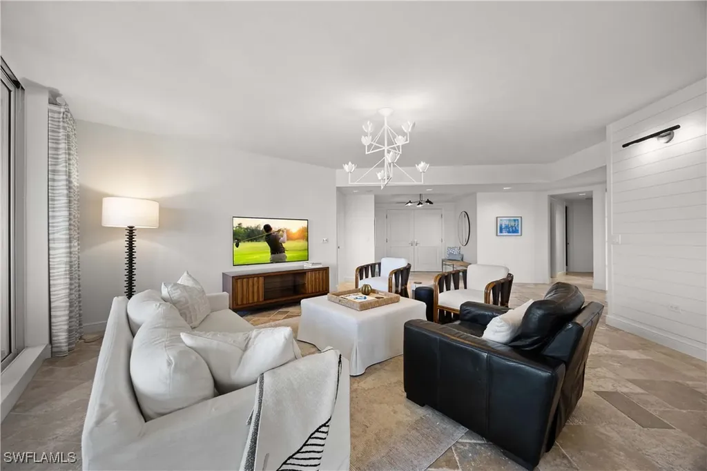 1060 Borghese Lane Naples FL 34114