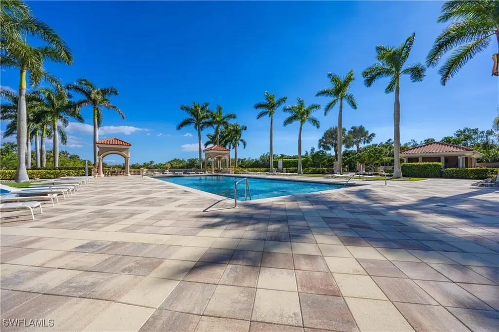 1060 Borghese Lane Naples FL 34114