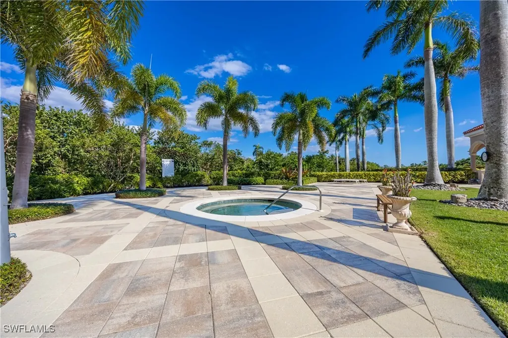 1060 Borghese Lane Naples FL 34114