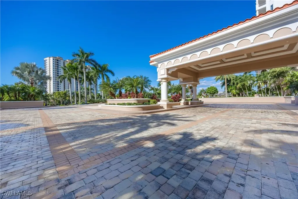 1060 Borghese Lane Naples FL 34114