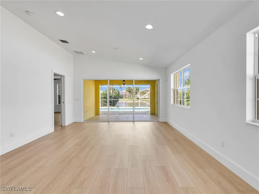 8205 Xenia Lane Naples FL 34114