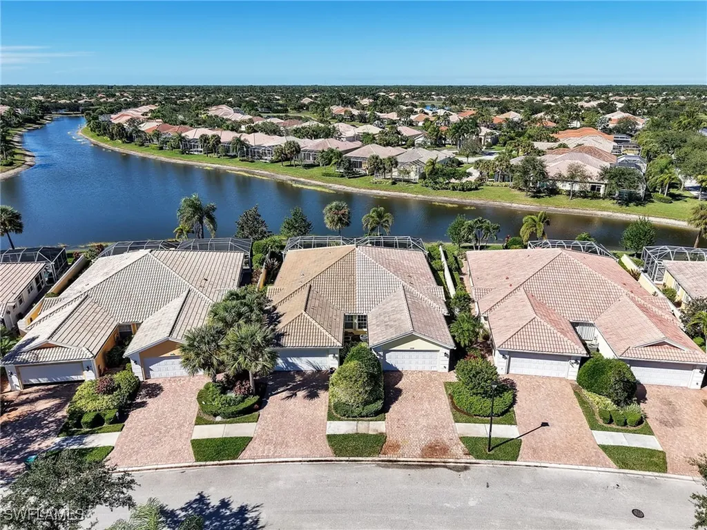 8205 Xenia Lane Naples FL 34114