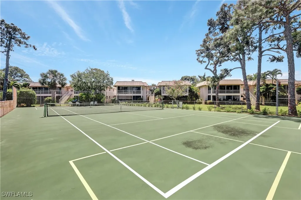 1549 Sandpiper Street Naples FL 34102