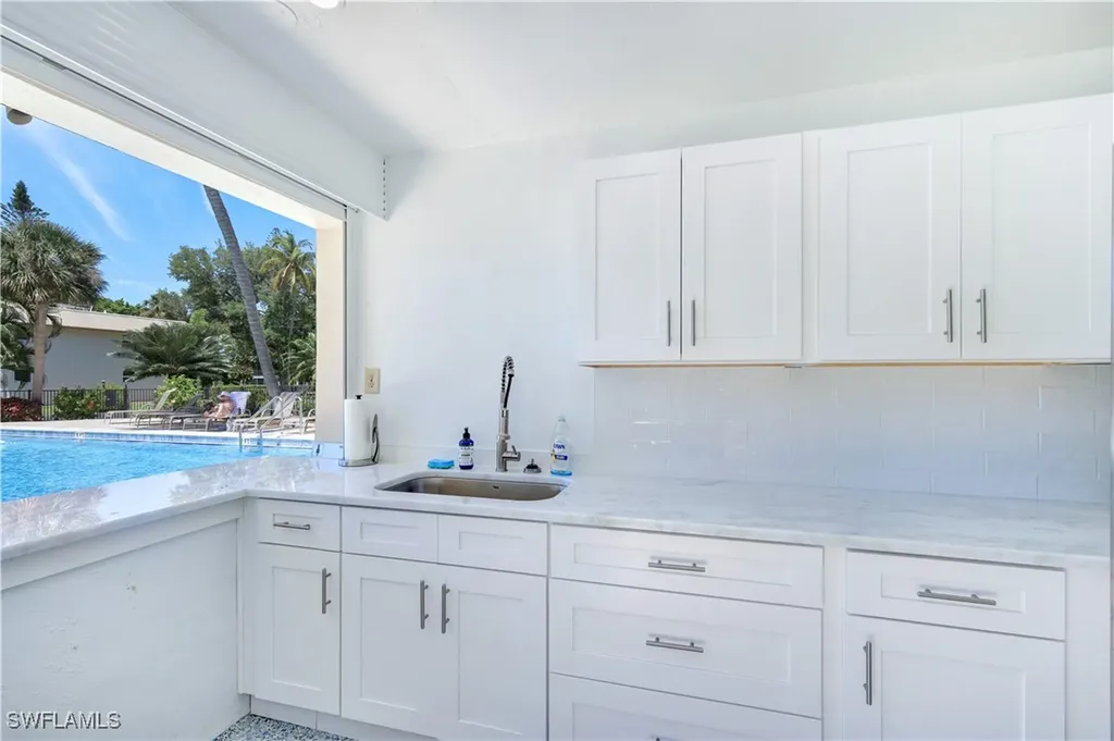 1549 Sandpiper Street Naples FL 34102