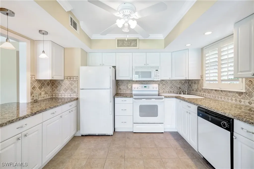 1549 Sandpiper Street Naples FL 34102