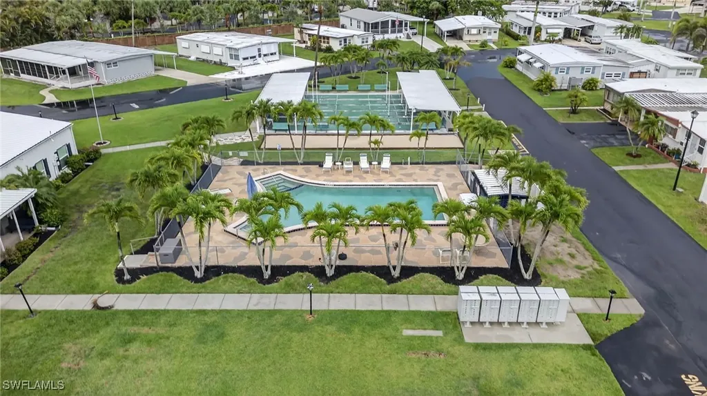 26 Enchanting Boulevard Naples FL 34112