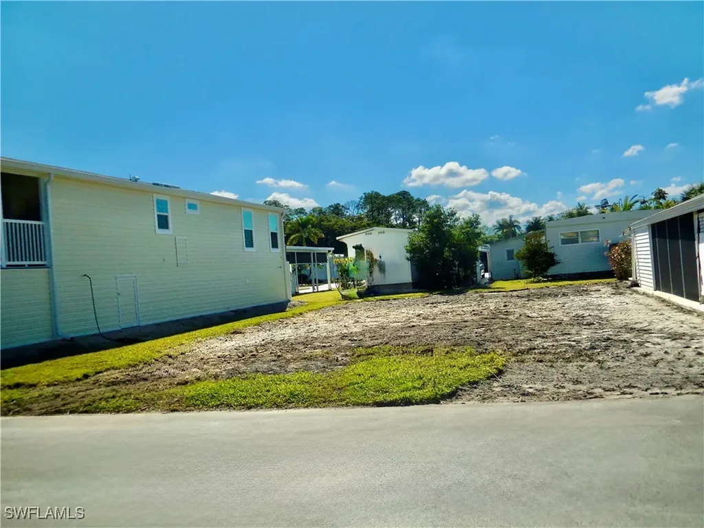 26 Enchanting Boulevard Naples FL 34112
