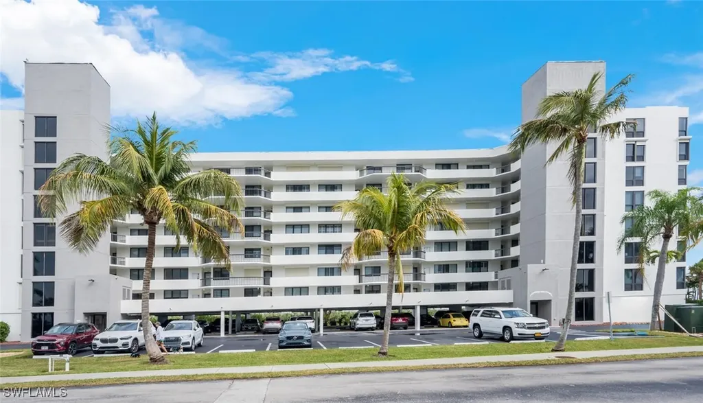 Fort Myers Beach FL, 4203 Bay Beach Lane, Unit 4E