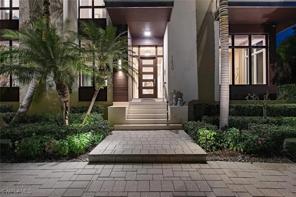 1230 Gulf Shore Boulevard S Naples FL 34102