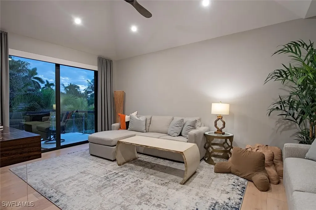 1230 Gulf Shore Boulevard S Naples FL 34102