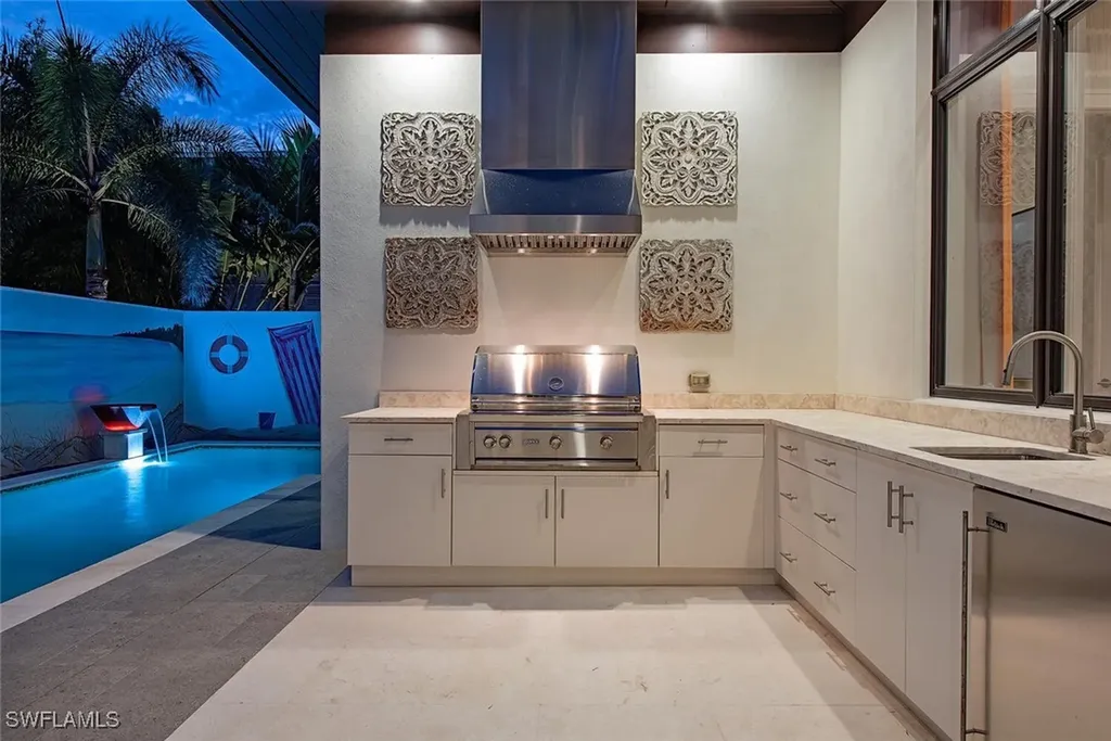 1230 Gulf Shore Boulevard S Naples FL 34102