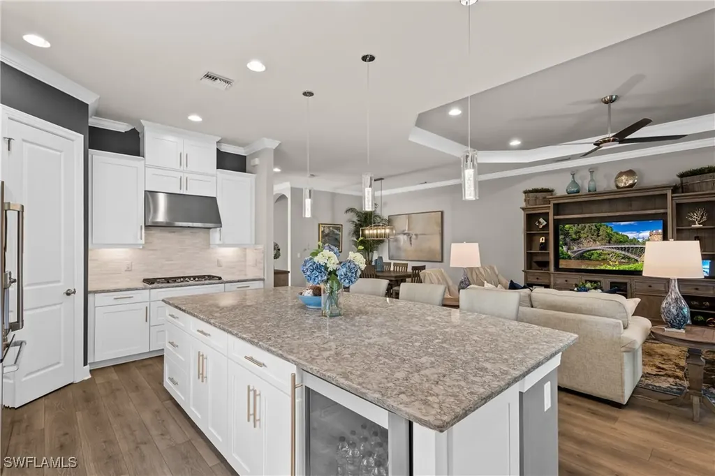 9382 Carretto Drive Naples FL 34119