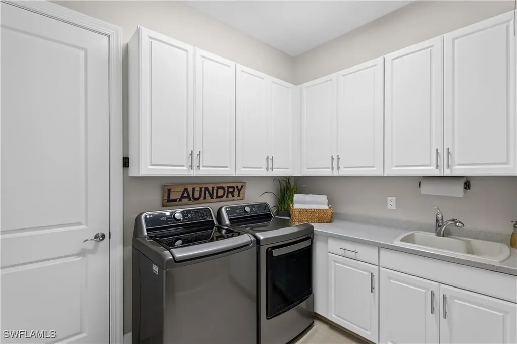 9382 Carretto Drive Naples FL 34119
