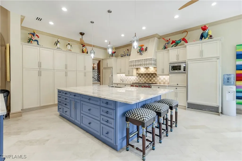 683 Hickory Road Naples FL 34108