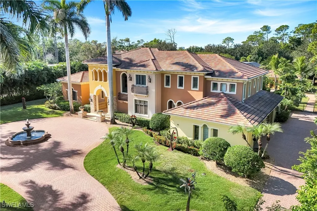 683 Hickory Road Naples FL 34108
