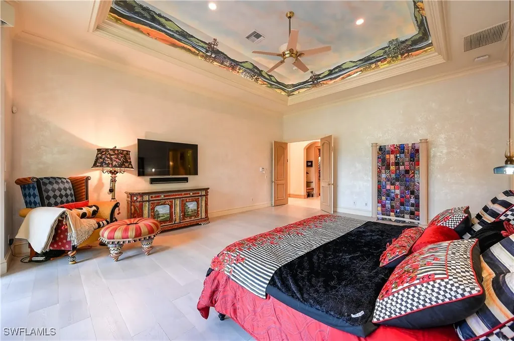 683 Hickory Road Naples FL 34108
