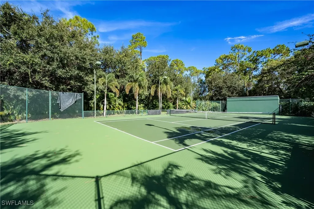 683 Hickory Road Naples FL 34108