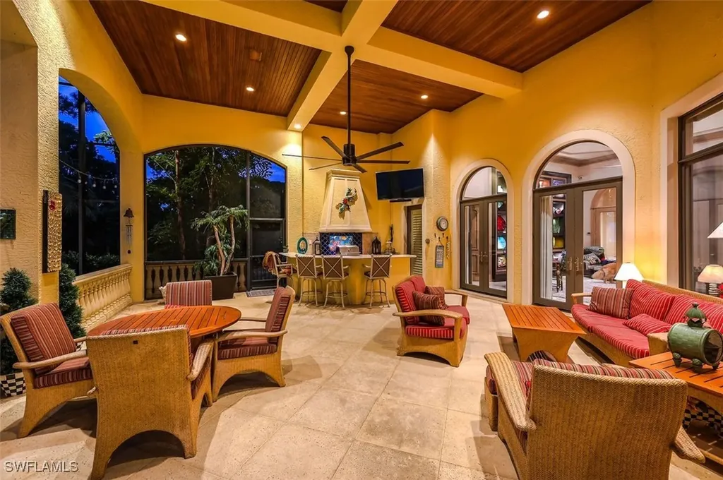 683 Hickory Road Naples FL 34108