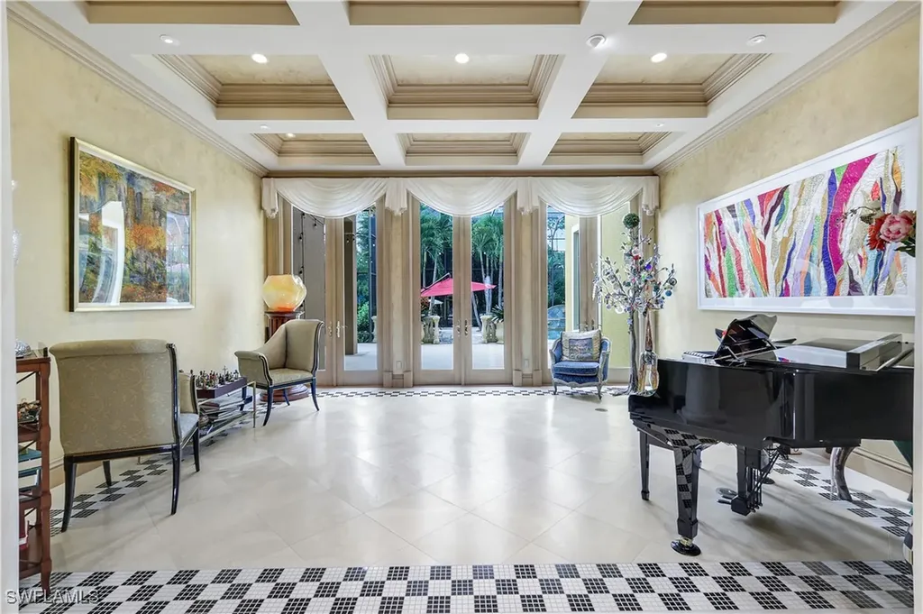 683 Hickory Road Naples FL 34108