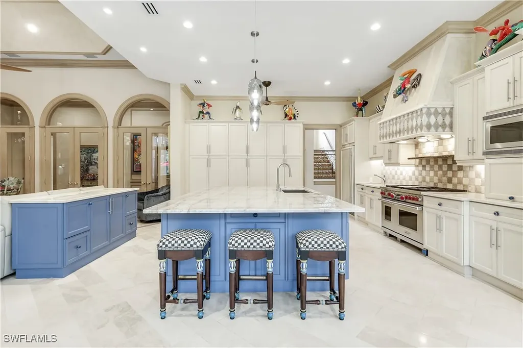 683 Hickory Road Naples FL 34108