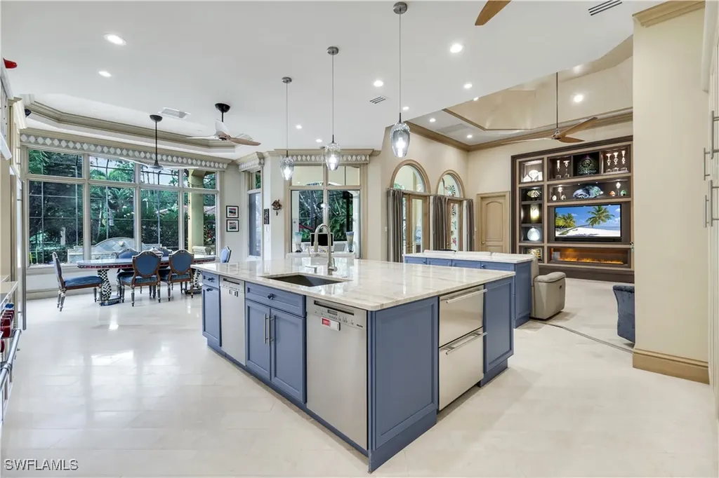683 Hickory Road Naples FL 34108