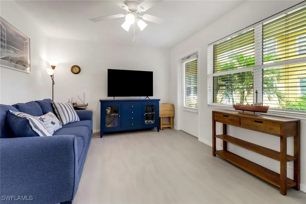 207 8th Avenue S Naples FL 34102