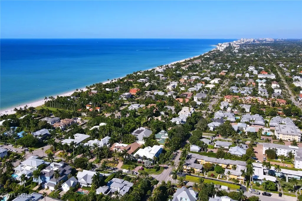 207 8th Avenue S Naples FL 34102