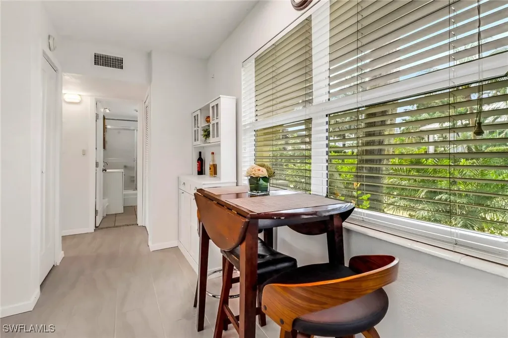 207 8th Avenue S Naples FL 34102