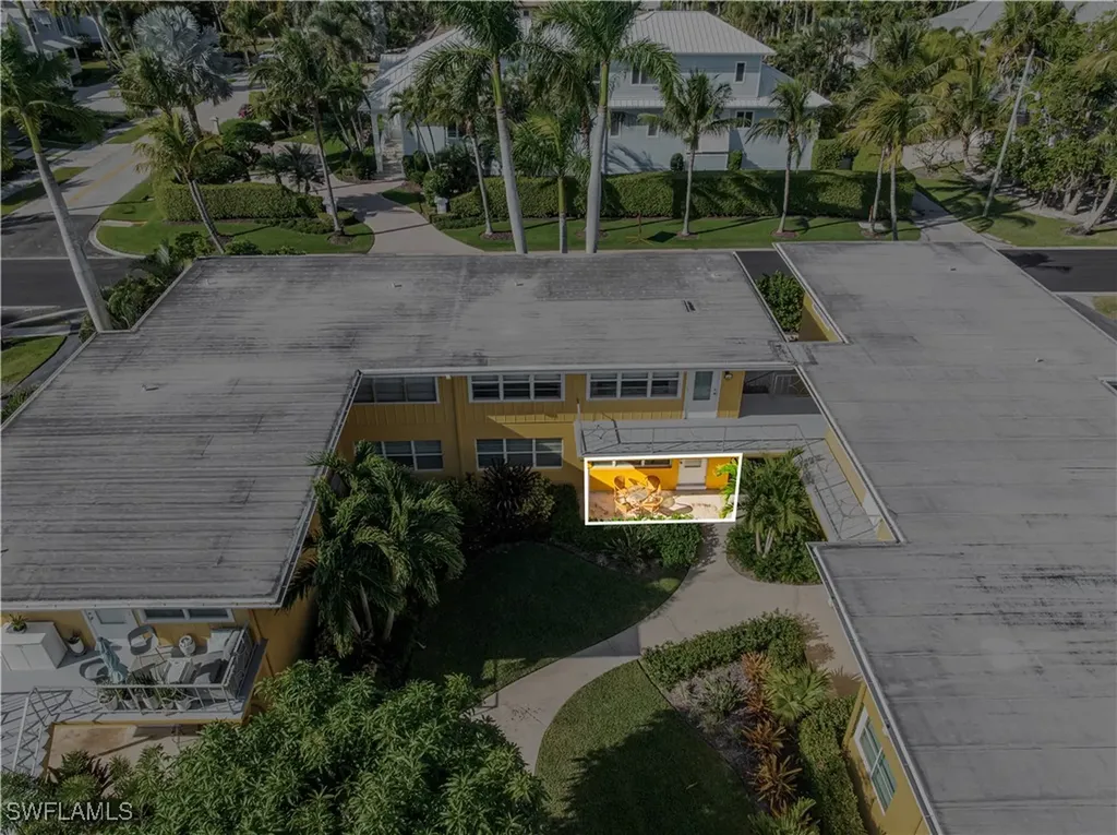 207 8th Avenue S Naples FL 34102