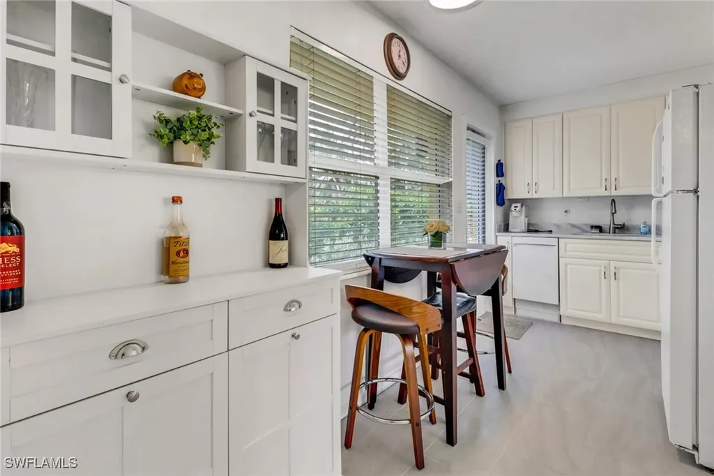 207 8th Avenue S Naples FL 34102