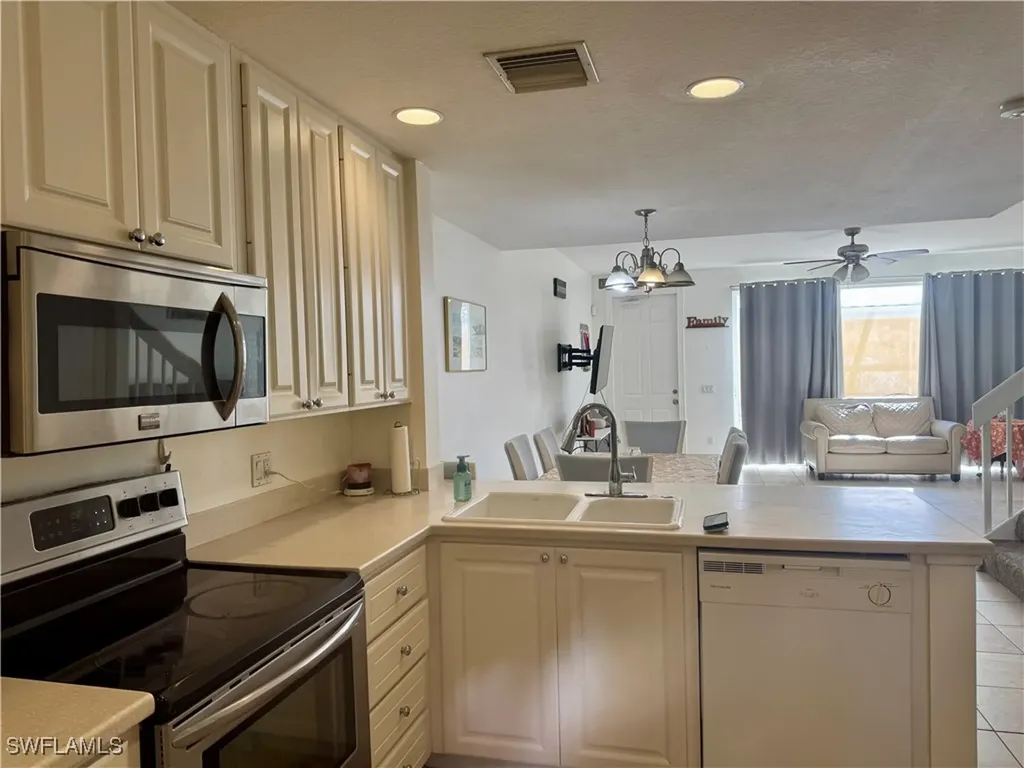 28203 Jeneva Way Bonita Springs FL 34135