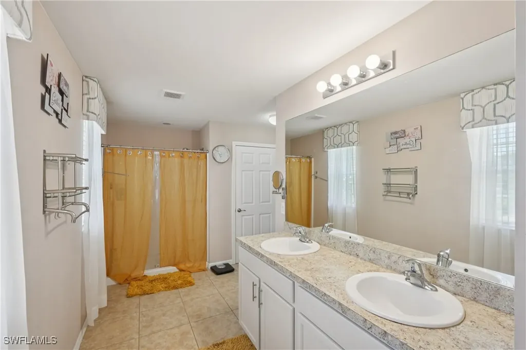 26760 Saville Avenue Bonita Springs FL 34135