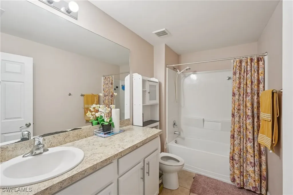 26760 Saville Avenue Bonita Springs FL 34135