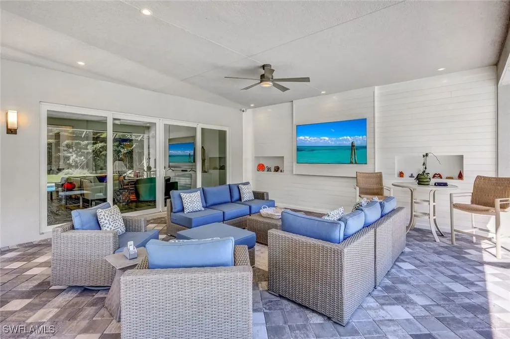 12083 Azalea Way Naples FL 34120