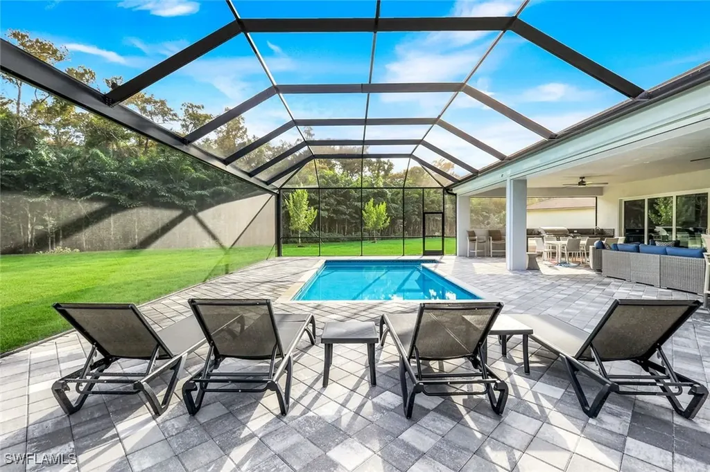 12083 Azalea Way Naples FL 34120