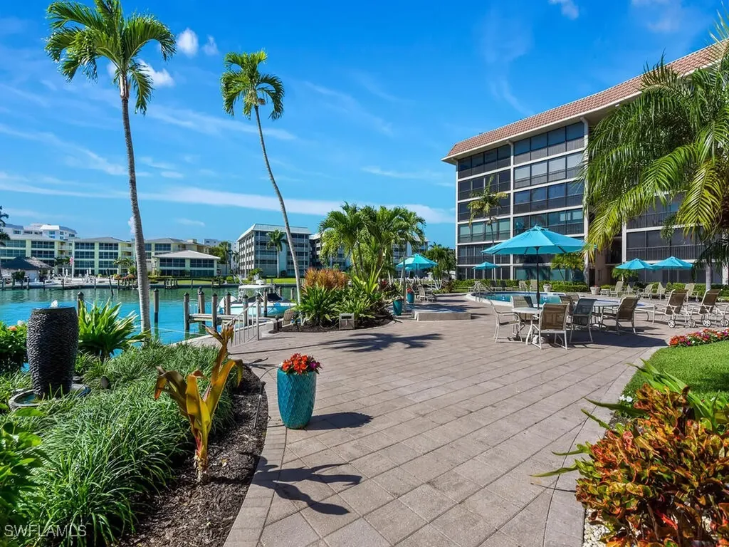 222 Harbour Drive Naples FL 34103