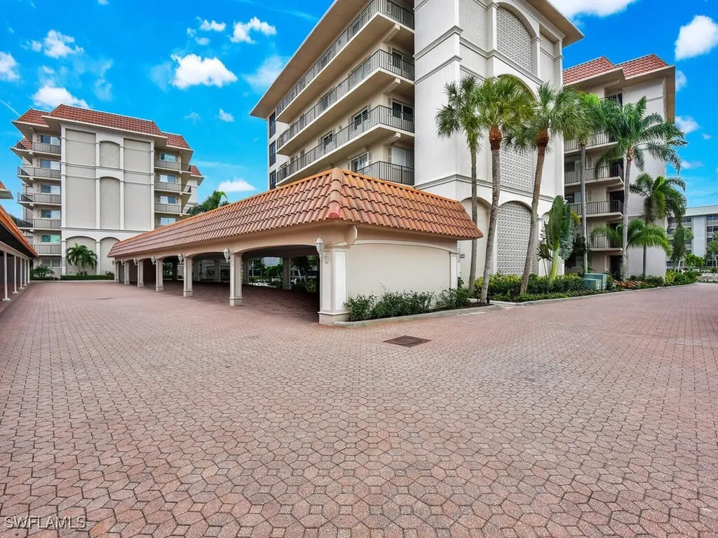 222 Harbour Drive Naples FL 34103