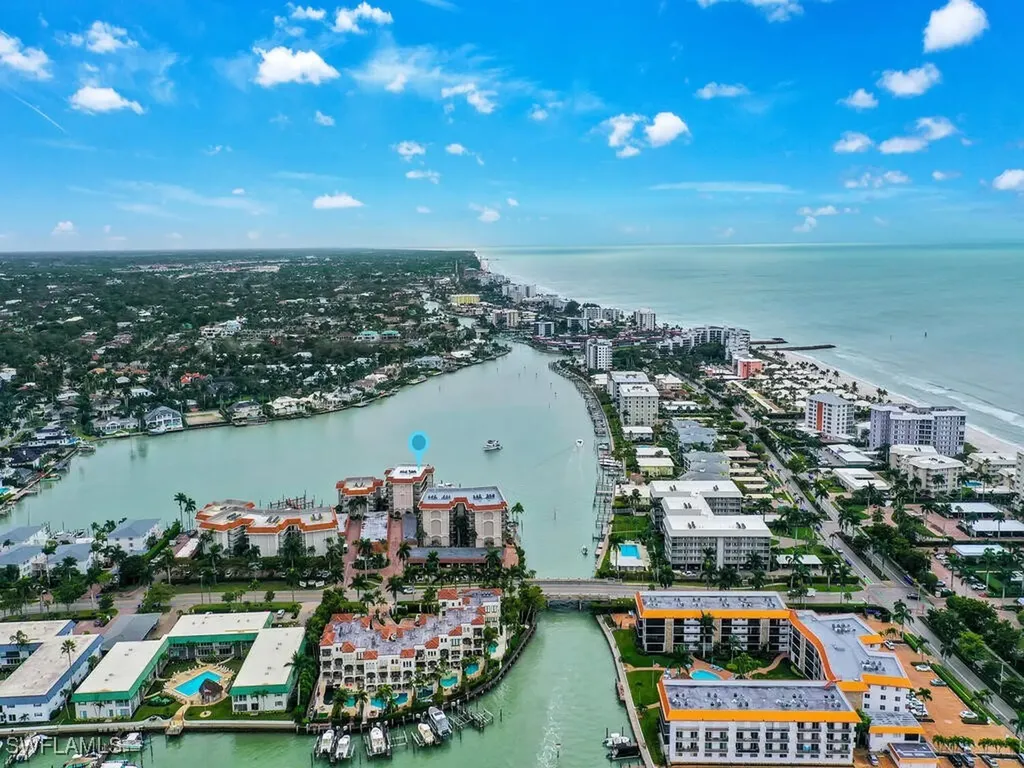 222 Harbour Drive Naples FL 34103