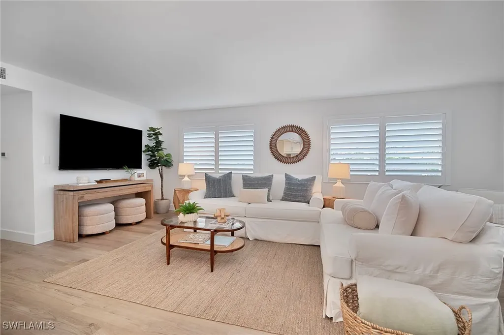 1950 Gulf Shore Boulevard N Naples FL 34102