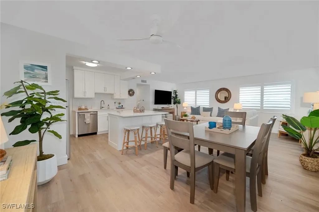 1950 Gulf Shore Boulevard N Naples FL 34102