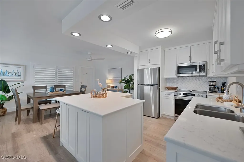 1950 Gulf Shore Boulevard N Naples FL 34102