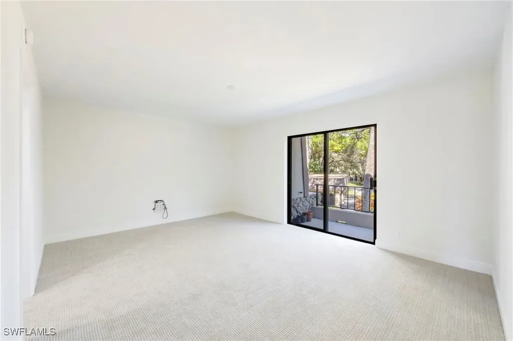 104 Clubhouse Drive Naples FL 34105