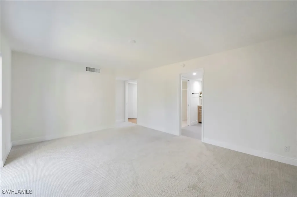 104 Clubhouse Drive Naples FL 34105