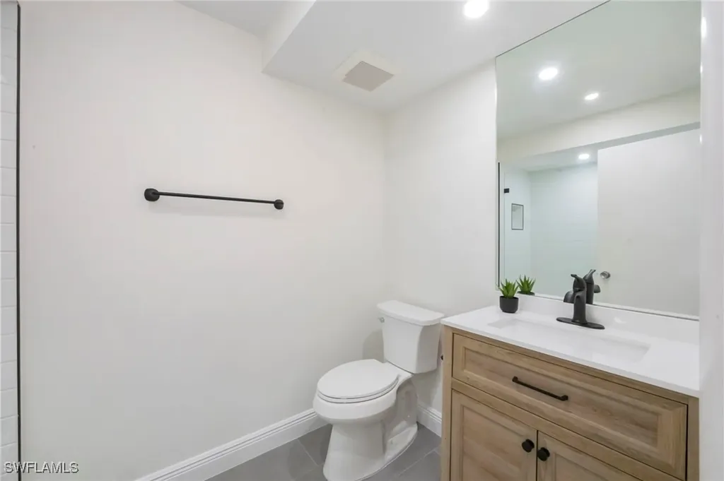 104 Clubhouse Drive Naples FL 34105