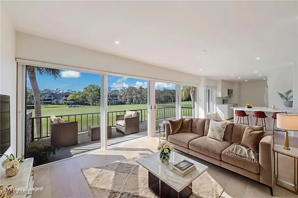 104 Clubhouse Drive Naples FL 34105