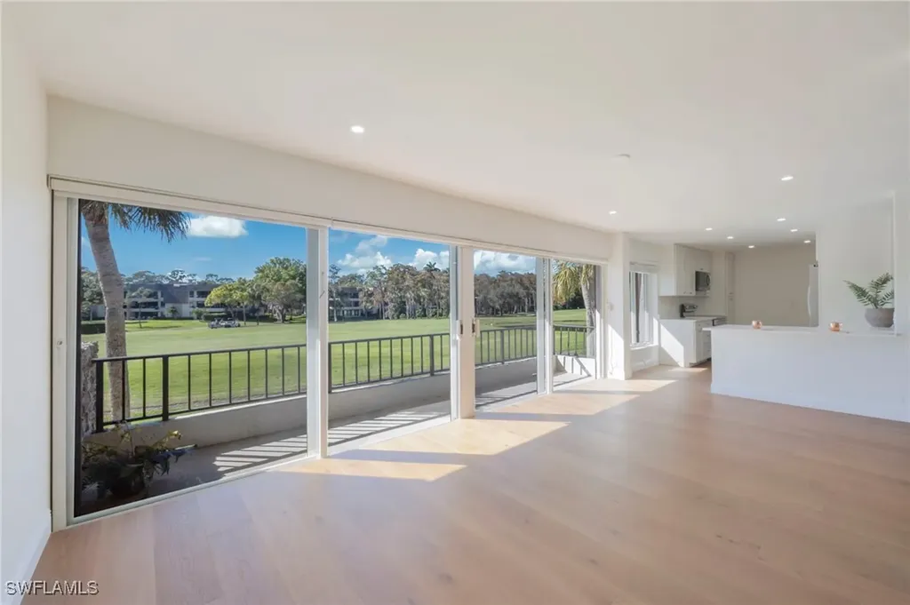 104 Clubhouse Drive Naples FL 34105