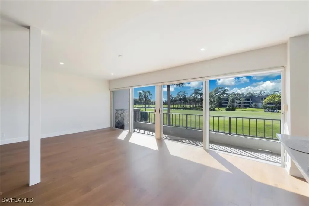 104 Clubhouse Drive Naples FL 34105