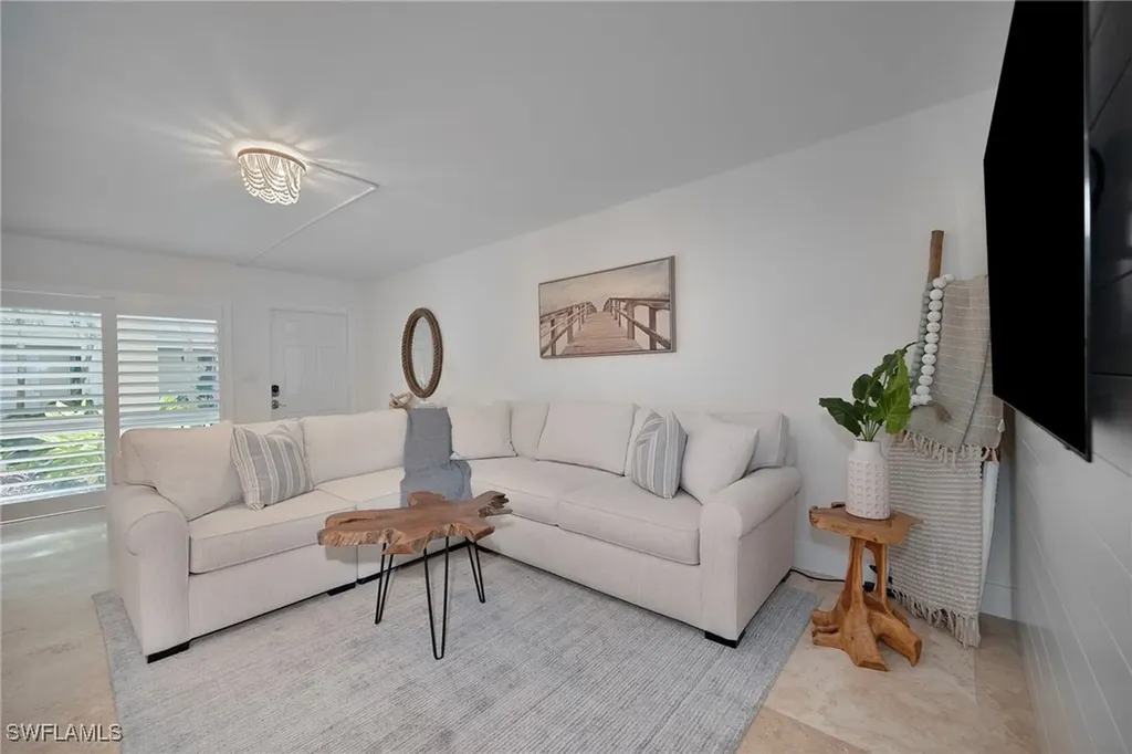 1950 Gulf Shore Boulevard N Naples FL 34102