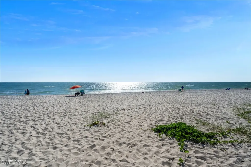 1950 Gulf Shore Boulevard N Naples FL 34102