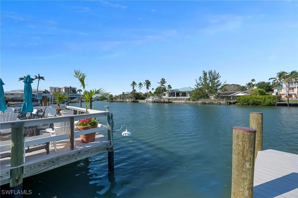 1950 Gulf Shore Boulevard N Naples FL 34102